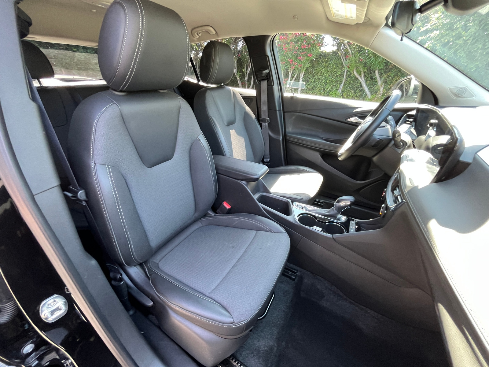 Thumbnail: 2025 Buick Encore GX - 2