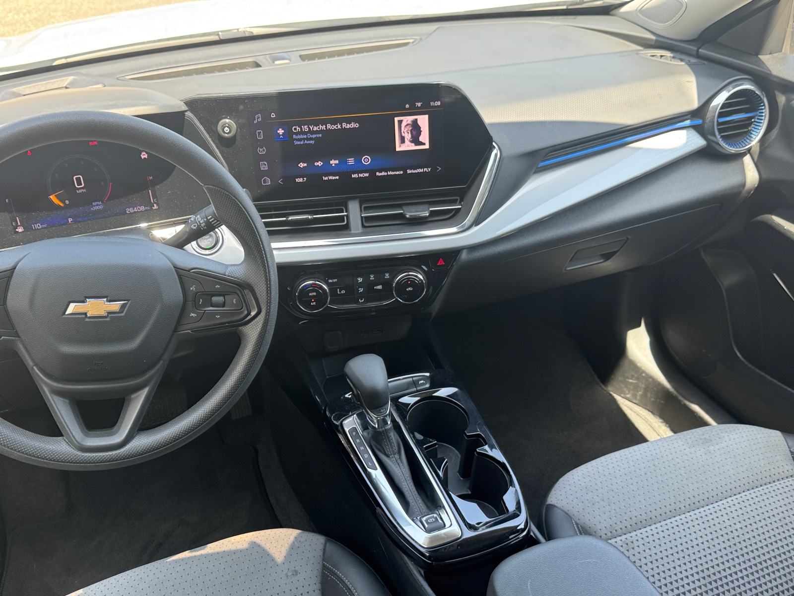 Thumbnail: 2025 Chevrolet Trax - 4