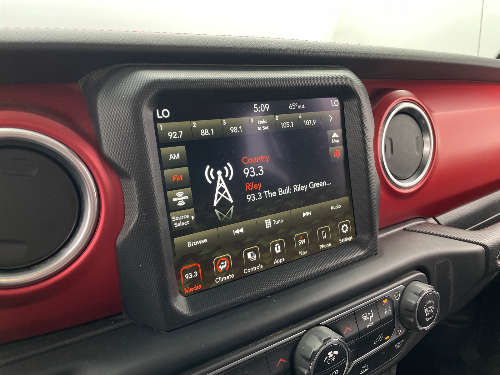 Thumbnail: 2022 Jeep Gladiator - 3