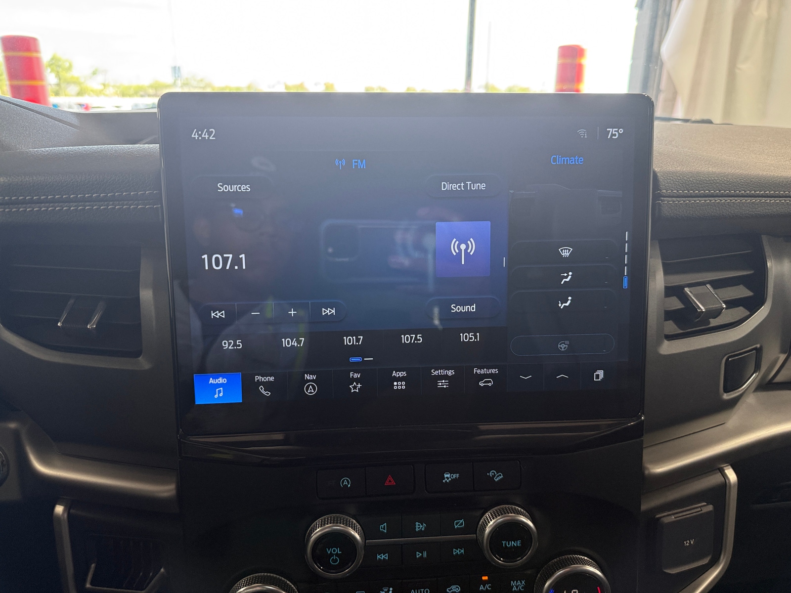 Thumbnail: 2024 Ford Expedition MAX - 4