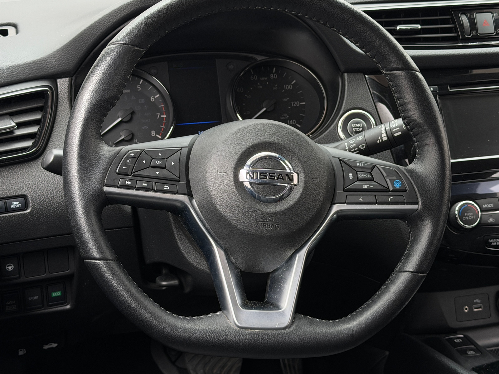 Thumbnail: 2022 Nissan Rogue Sport - 4
