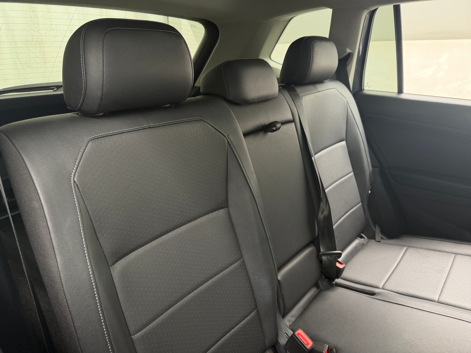 Thumbnail: 2018 Volkswagen Tiguan - 5
