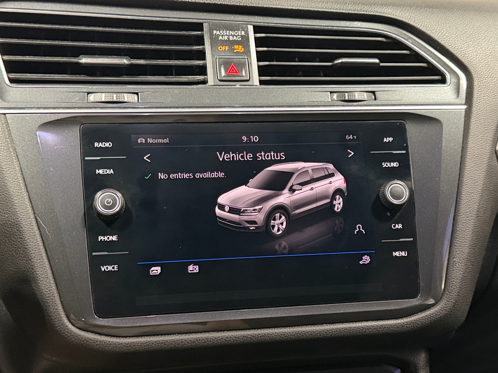 Thumbnail: 2018 Volkswagen Tiguan - 3