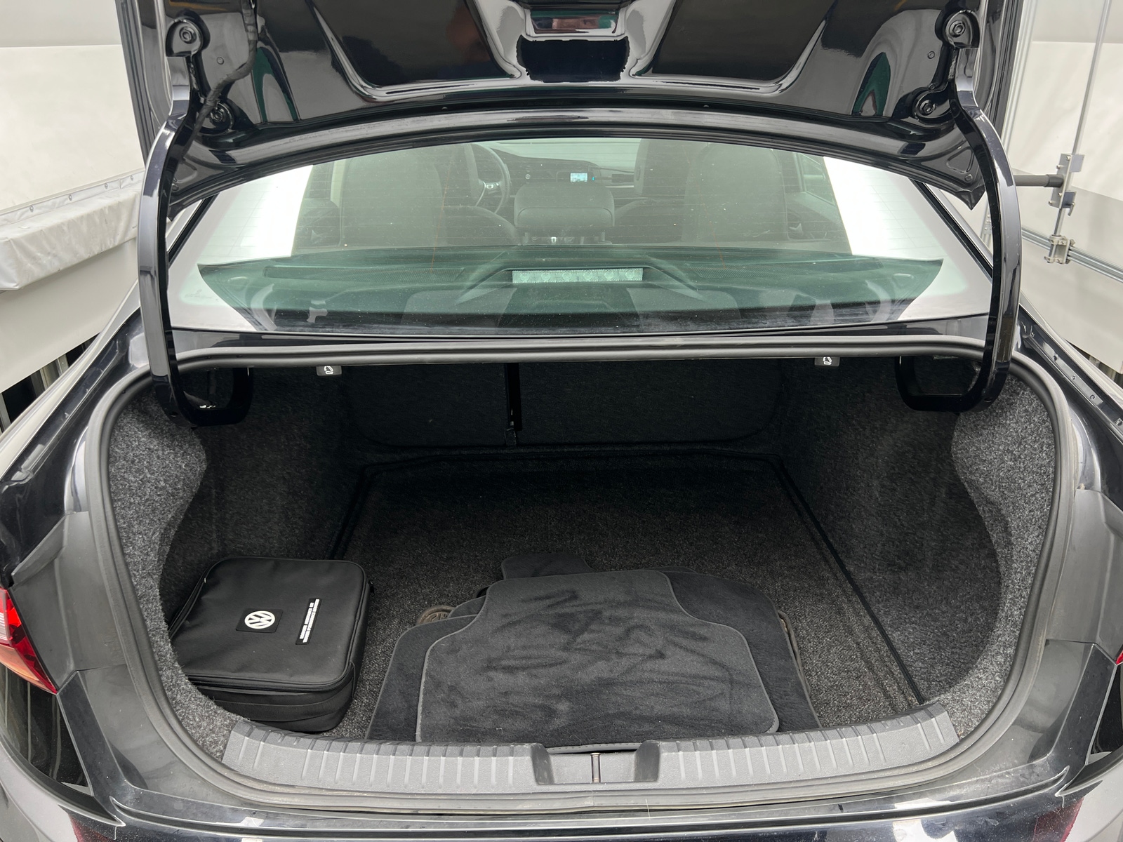 Thumbnail: 2019 Volkswagen Jetta - 6