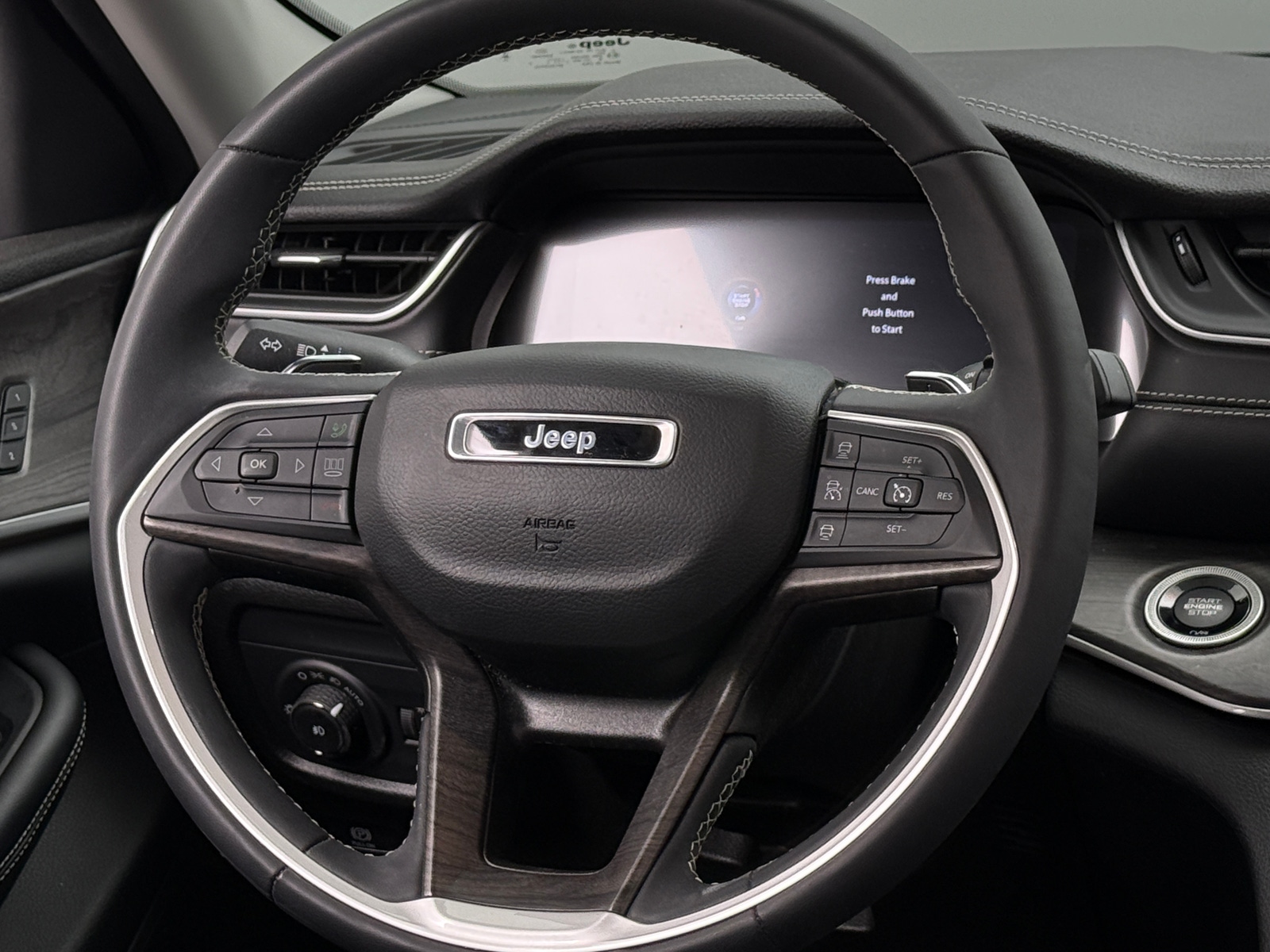 Thumbnail: 2023 Jeep Grand Cherokee L - 4