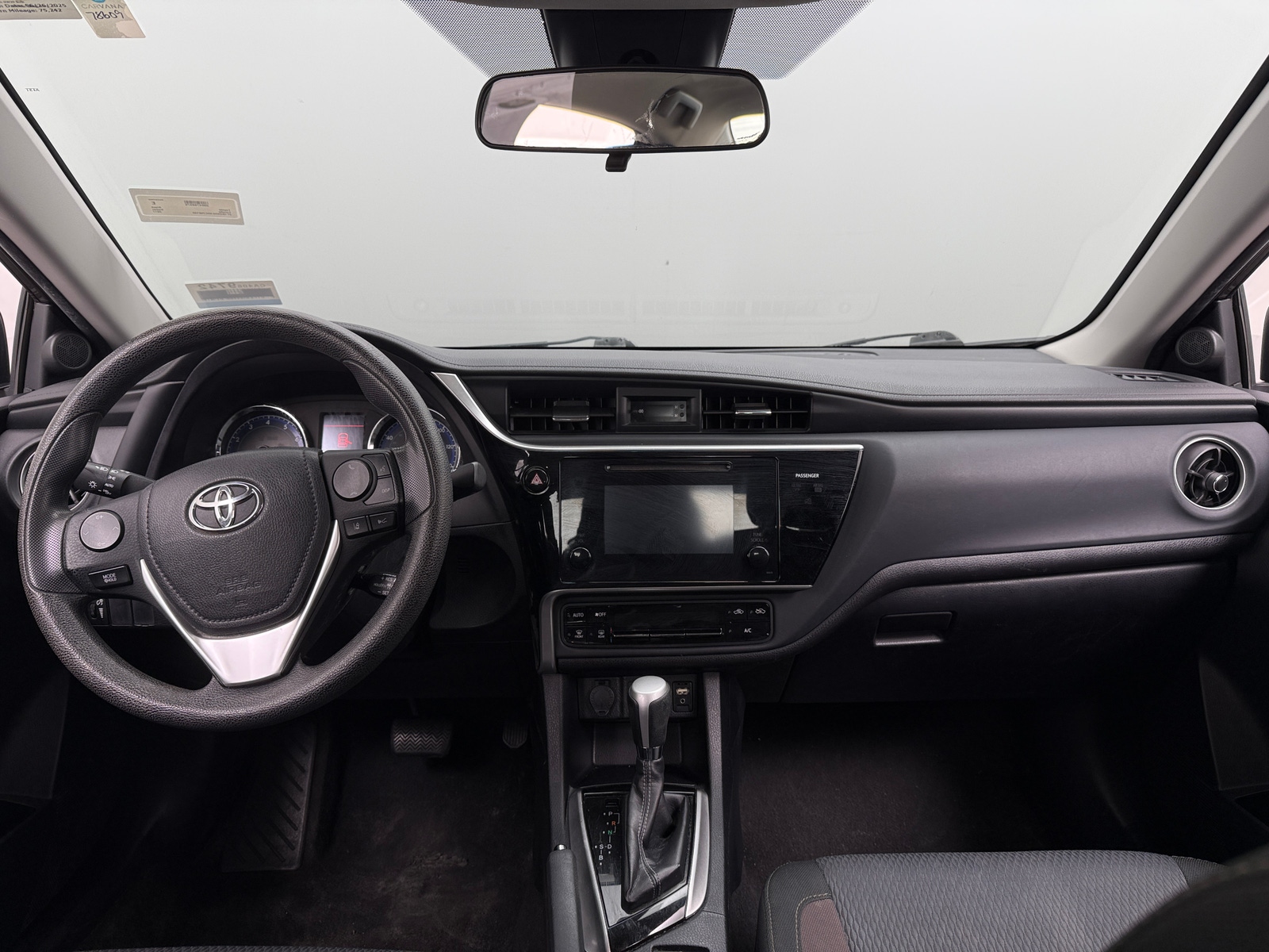 Thumbnail: 2017 Toyota Corolla - 3