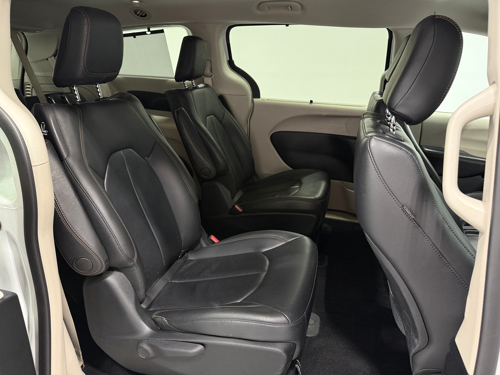 Thumbnail: 2018 Chrysler Pacifica - 6