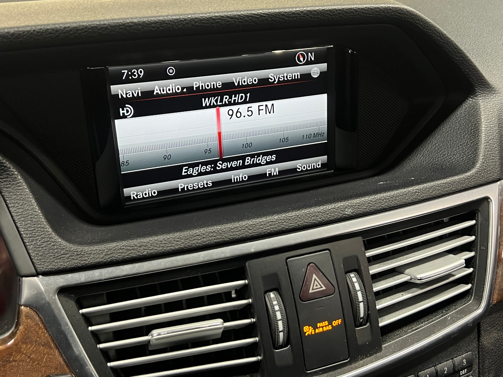 Thumbnail: 2013 Mercedes-Benz E-Class - 3