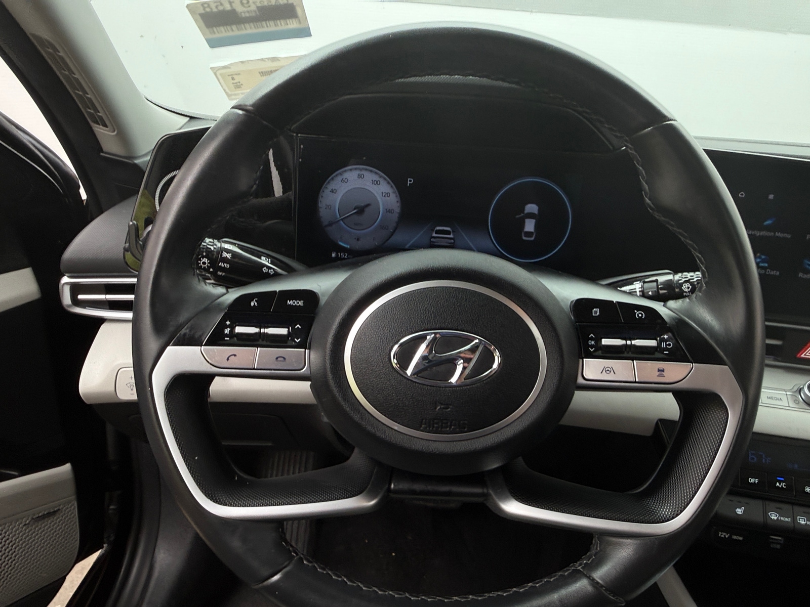Thumbnail: 2023 Hyundai Elantra - 4