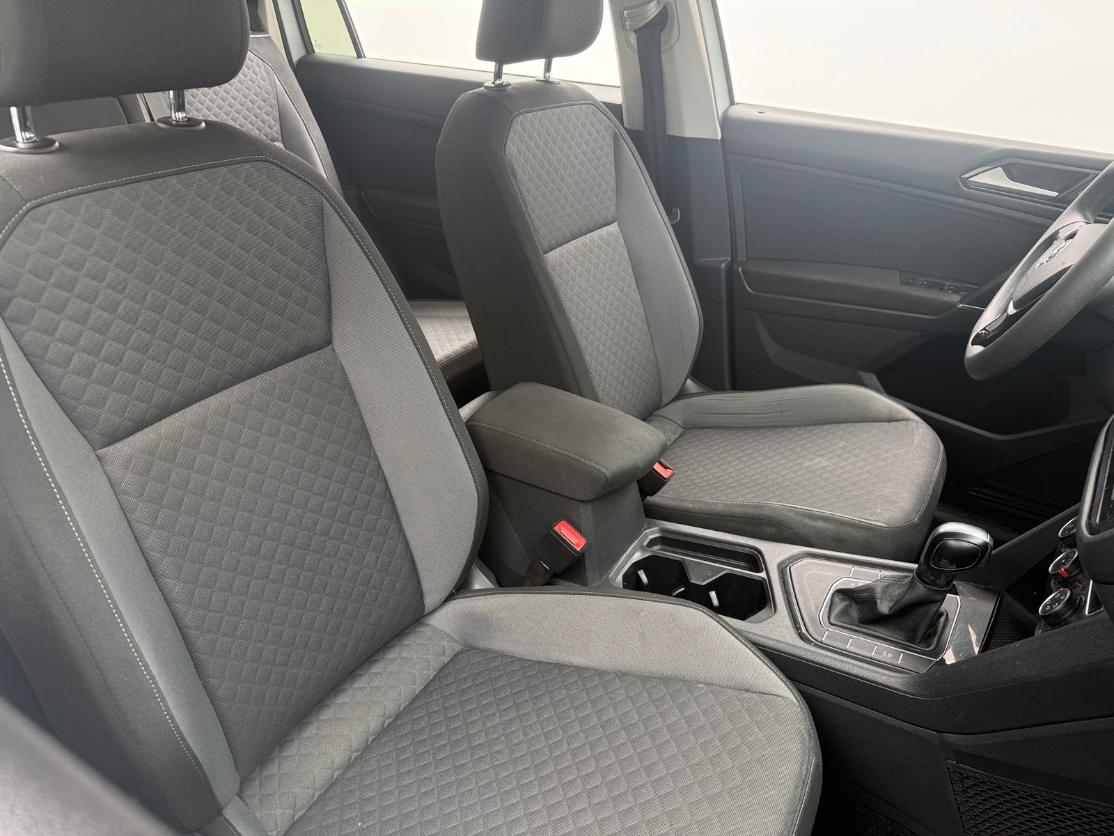Thumbnail: 2018 Volkswagen Tiguan - 2