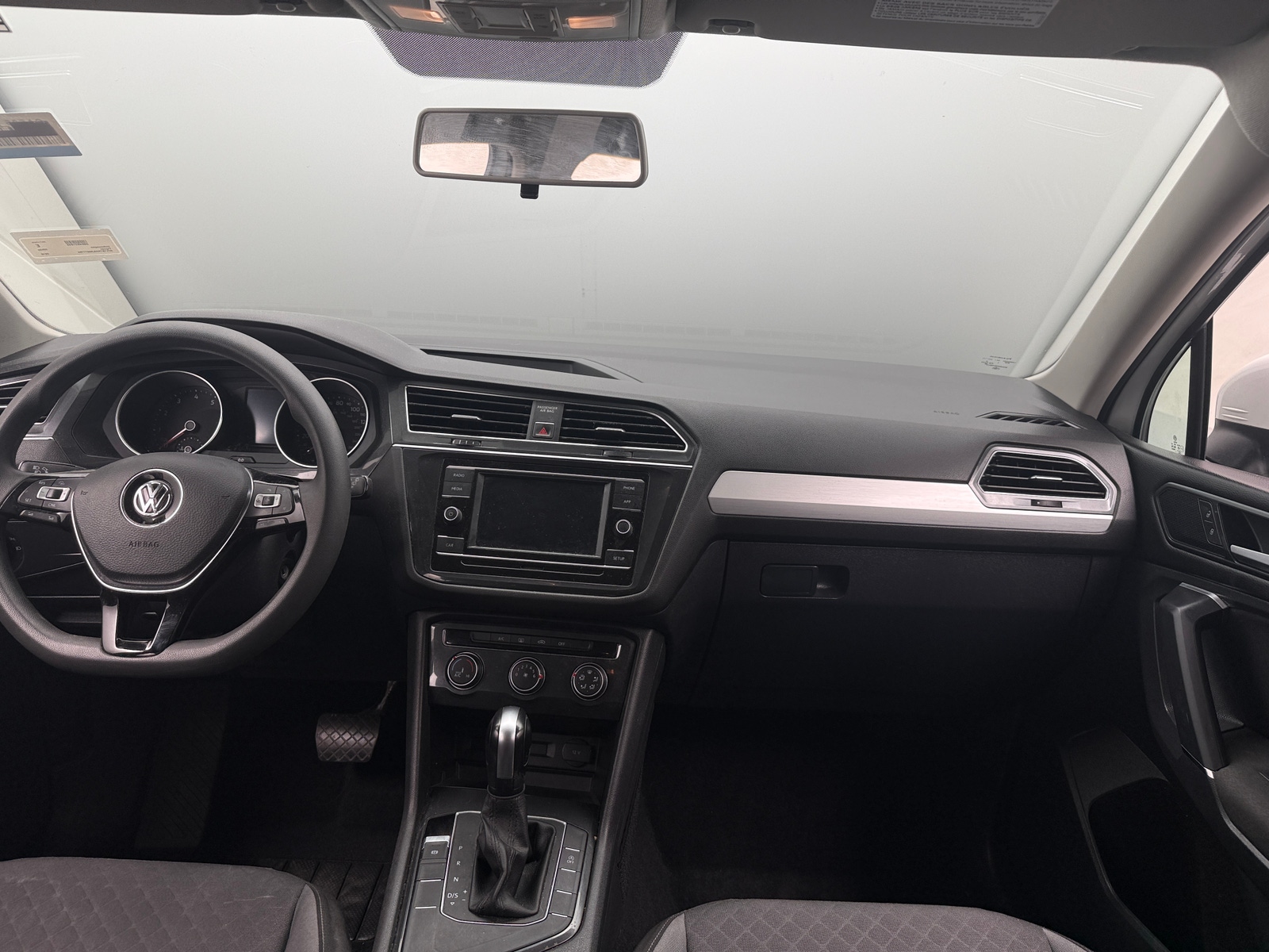 Thumbnail: 2018 Volkswagen Tiguan - 3
