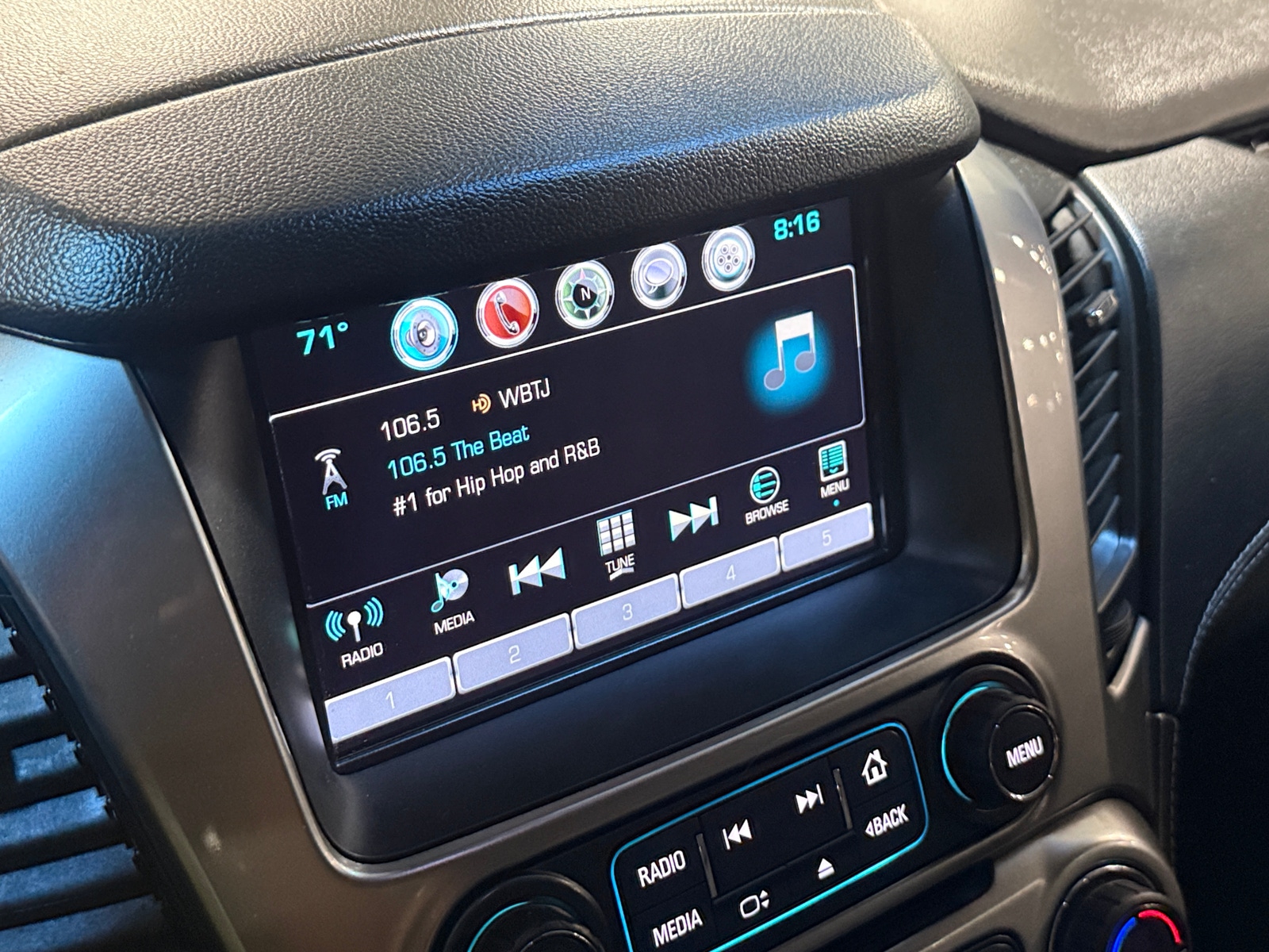 Thumbnail: 2018 Chevrolet Tahoe - 3