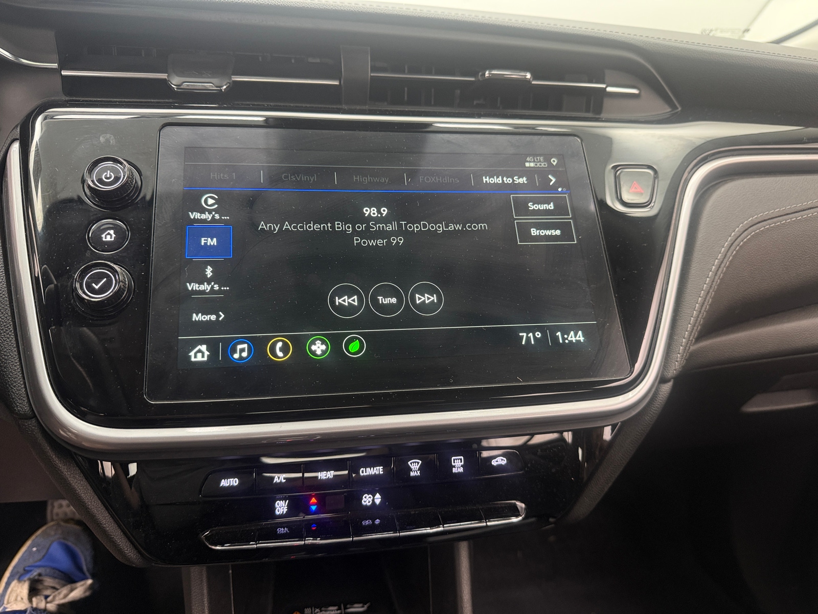 Thumbnail: 2023 Chevrolet Bolt EUV - 4