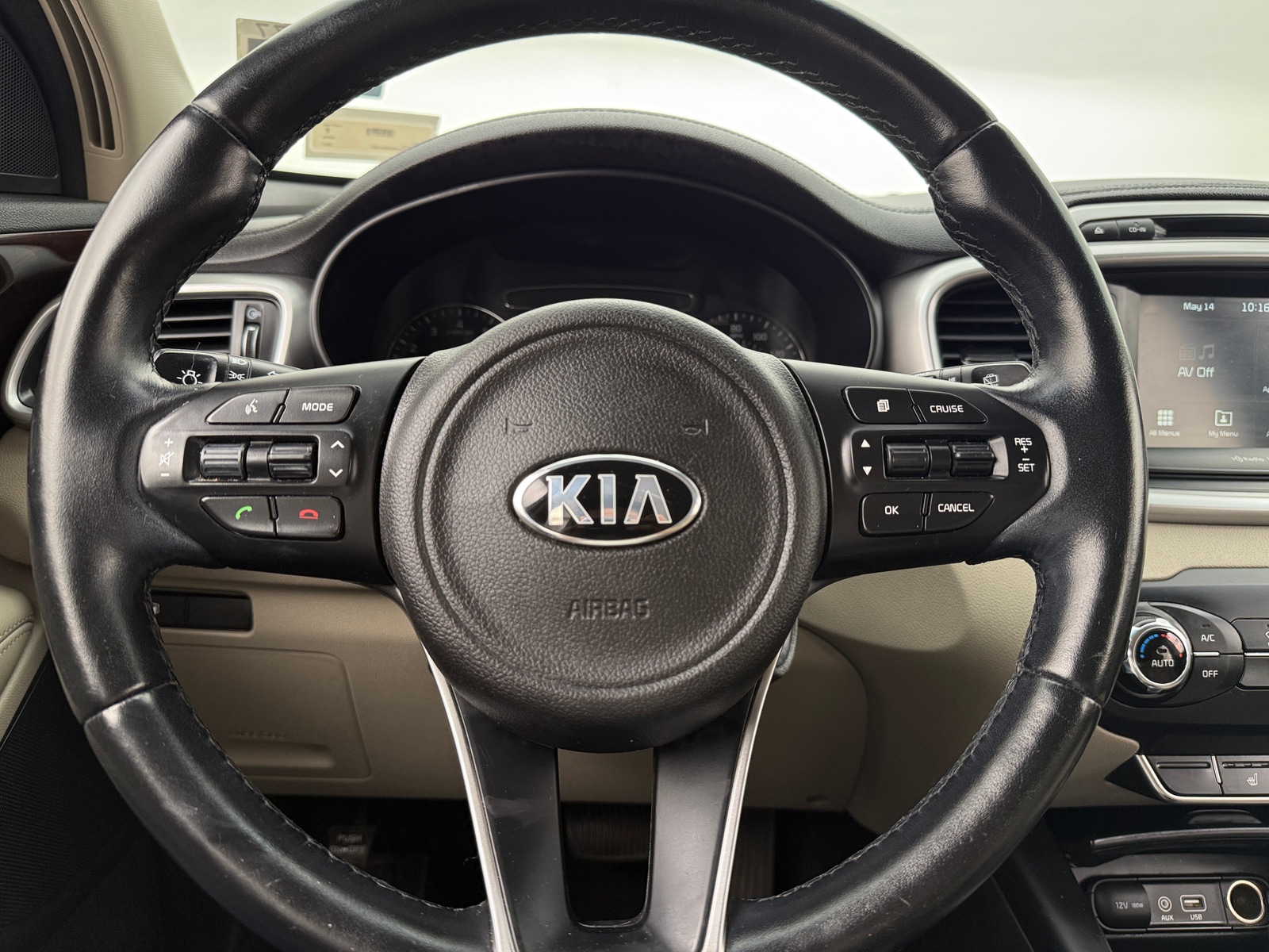 Thumbnail: 2017 Kia Sorento - 5