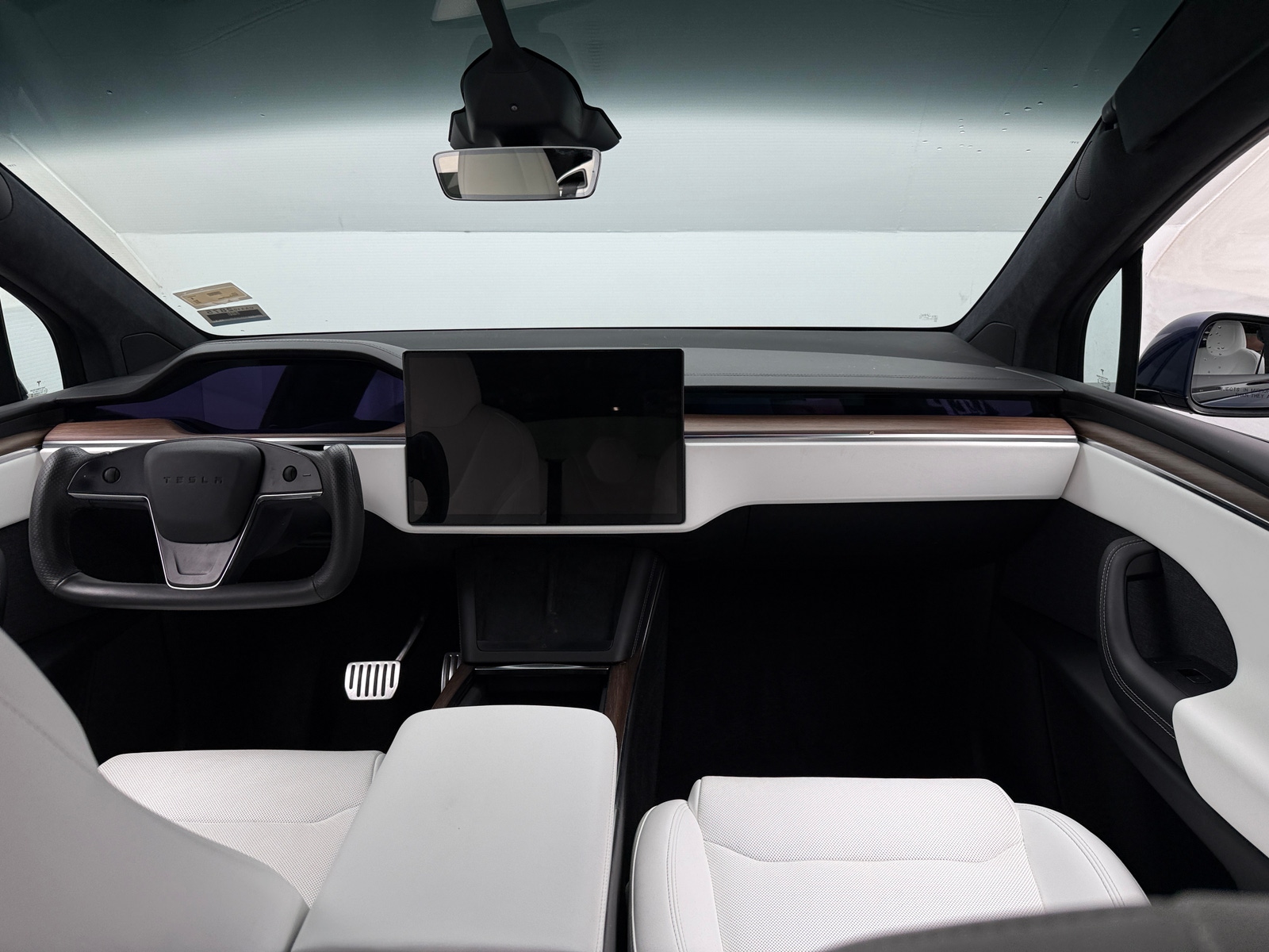 Thumbnail: 2023 Tesla Model X - 2