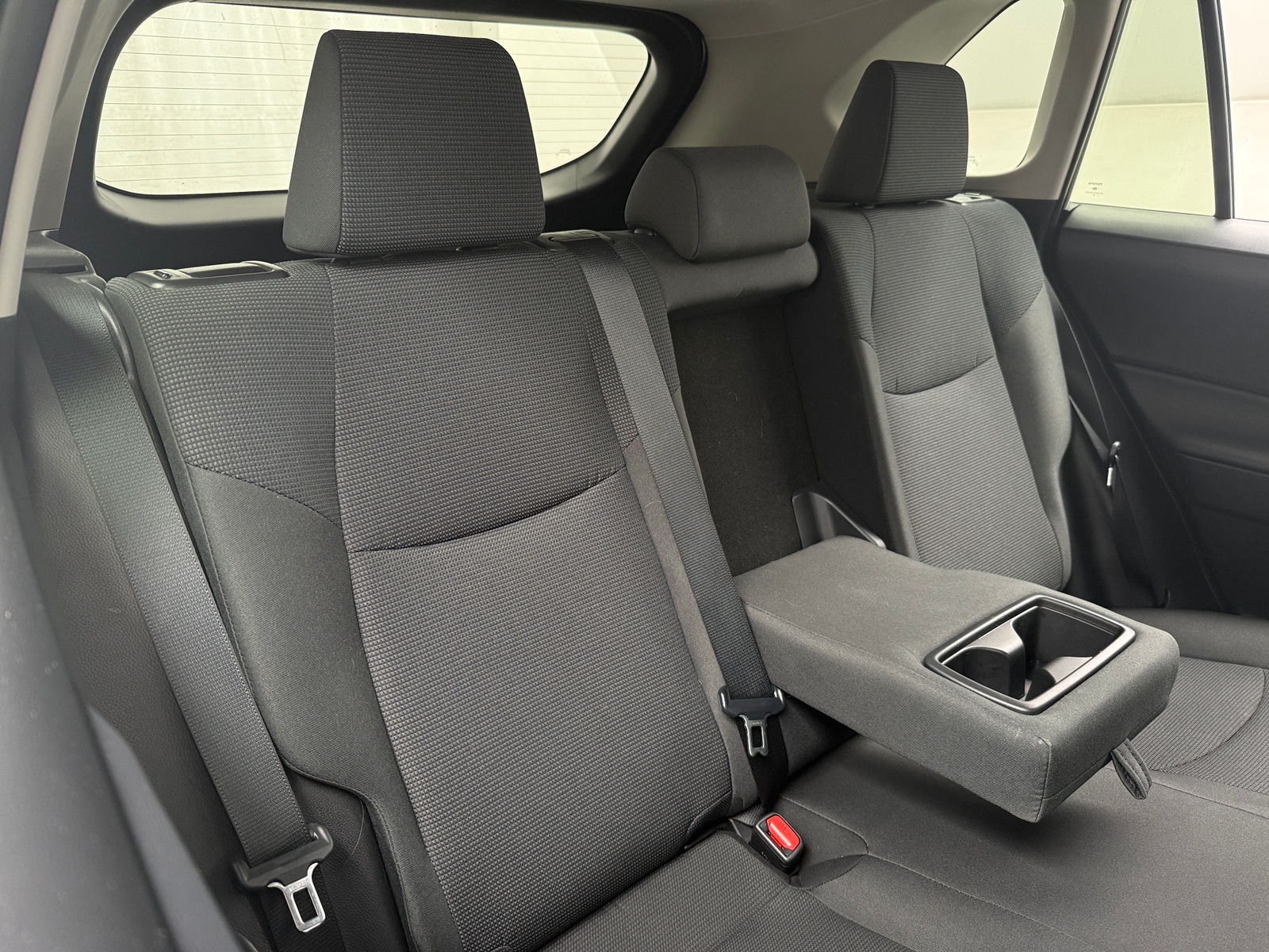 Thumbnail: 2019 Toyota RAV4 - 6