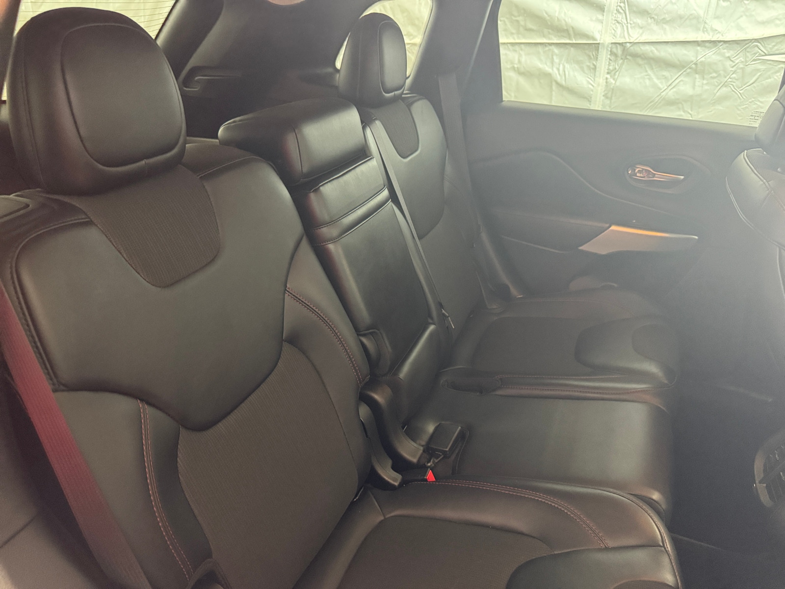 Thumbnail: 2017 Jeep Cherokee - 6