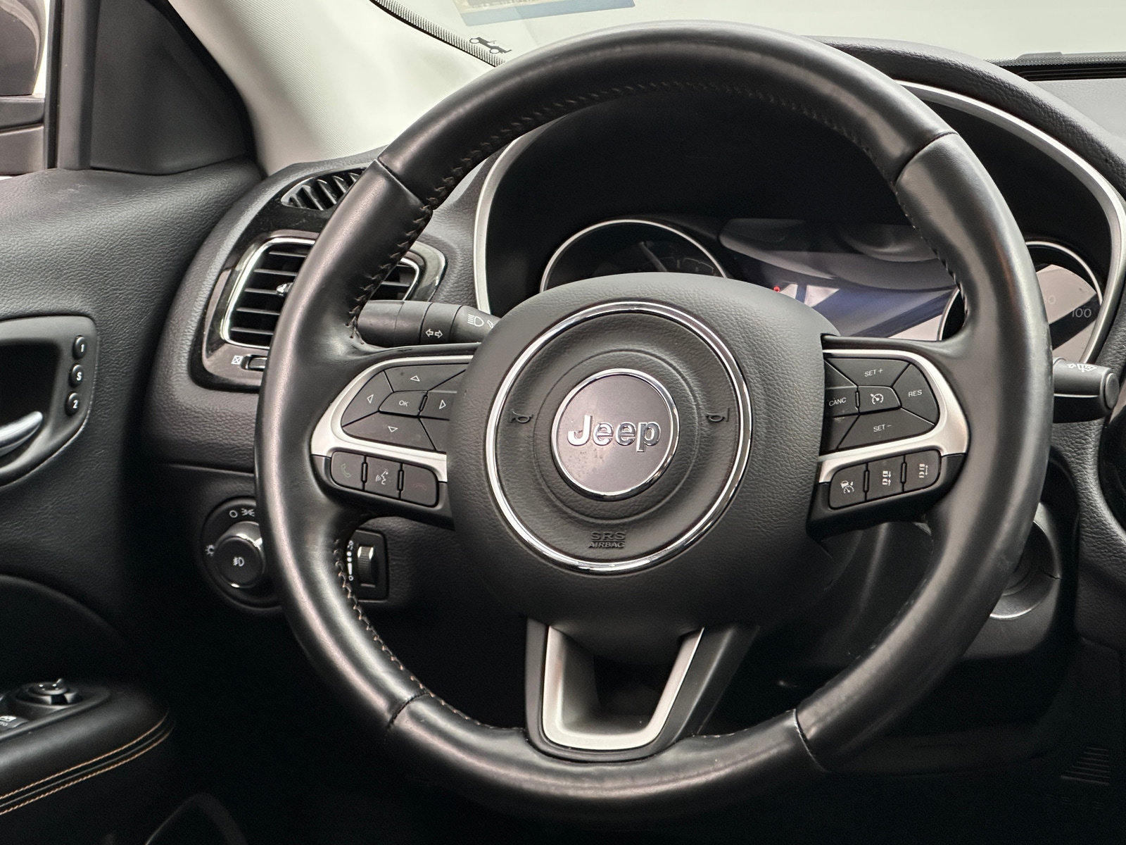 Thumbnail: 2021 Jeep Compass - 4