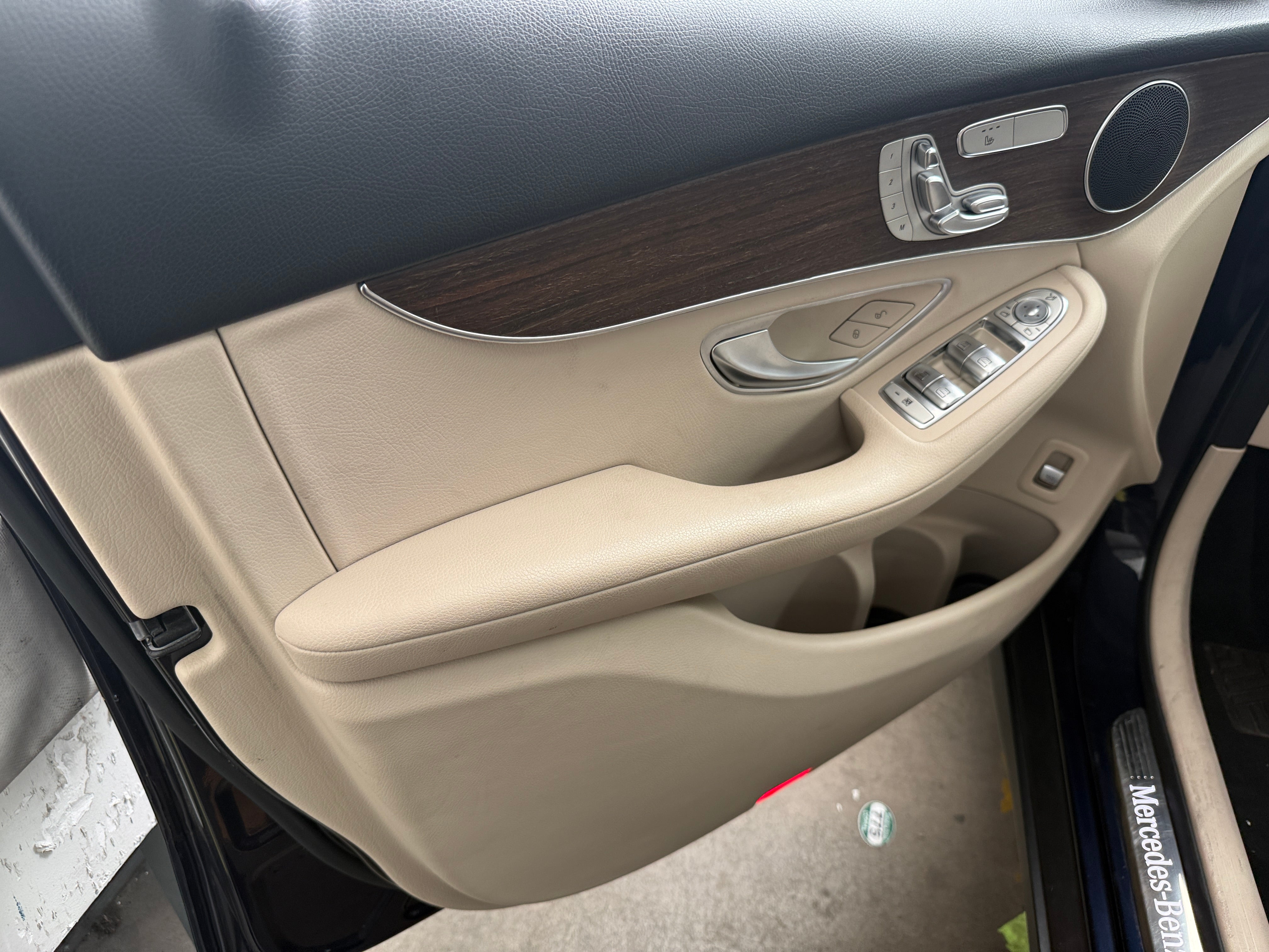 2021 Mercedes-Benz GLC