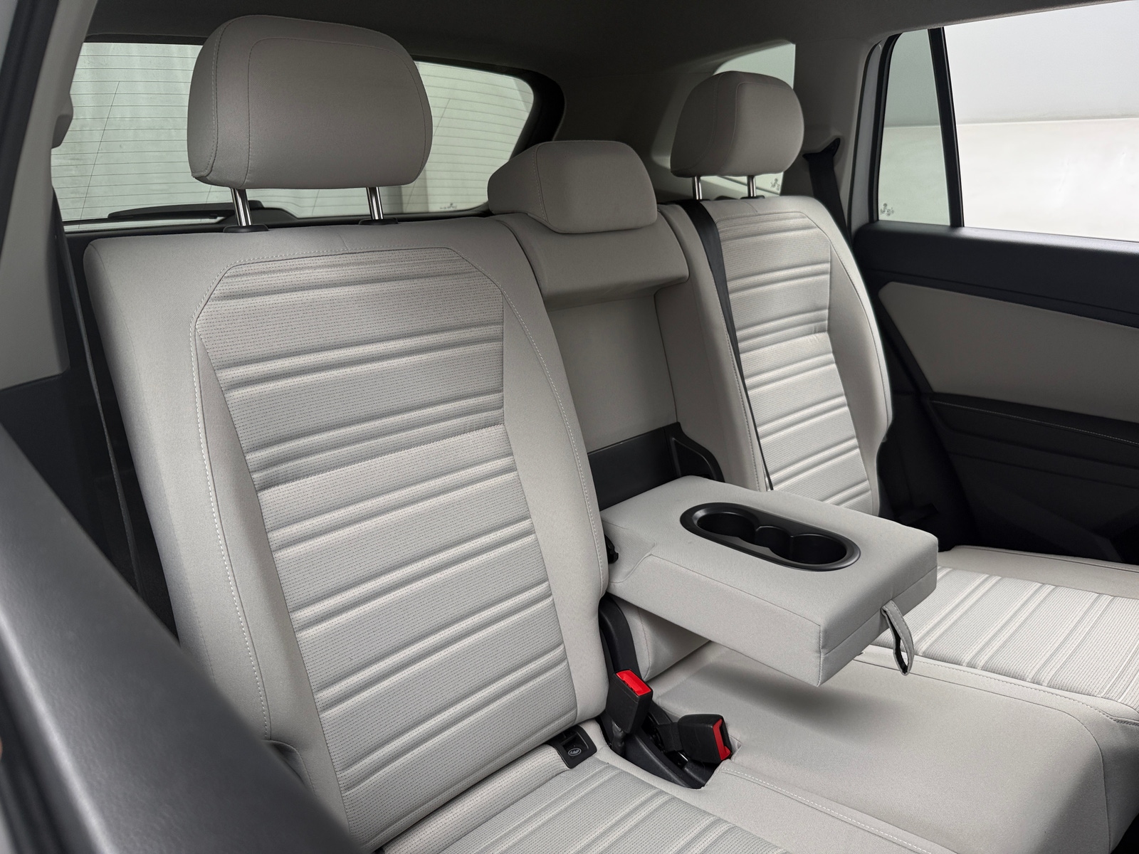 Thumbnail: 2024 Volkswagen Tiguan - 6