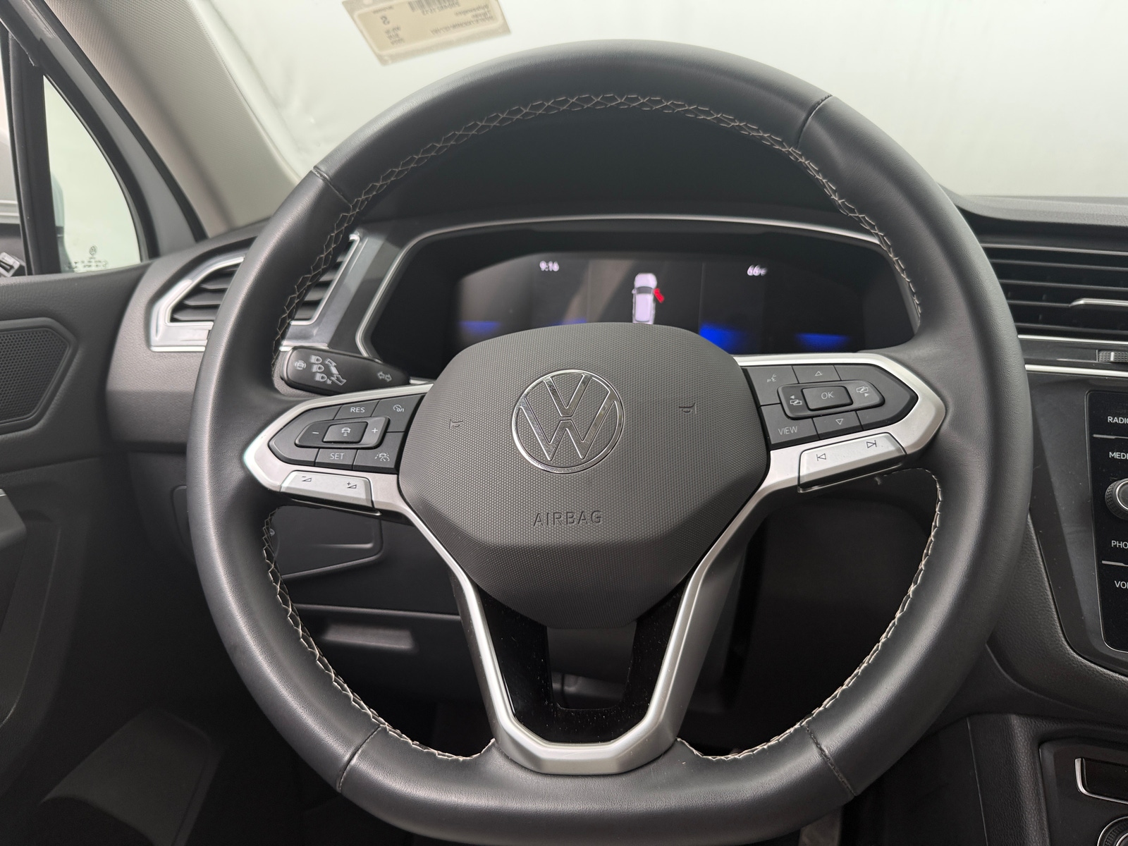 Thumbnail: 2024 Volkswagen Tiguan - 5
