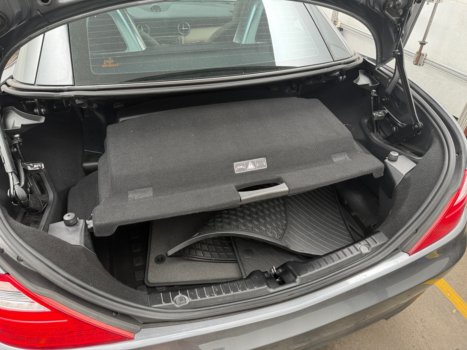 Thumbnail: 2016 Mercedes-Benz SLK - 4