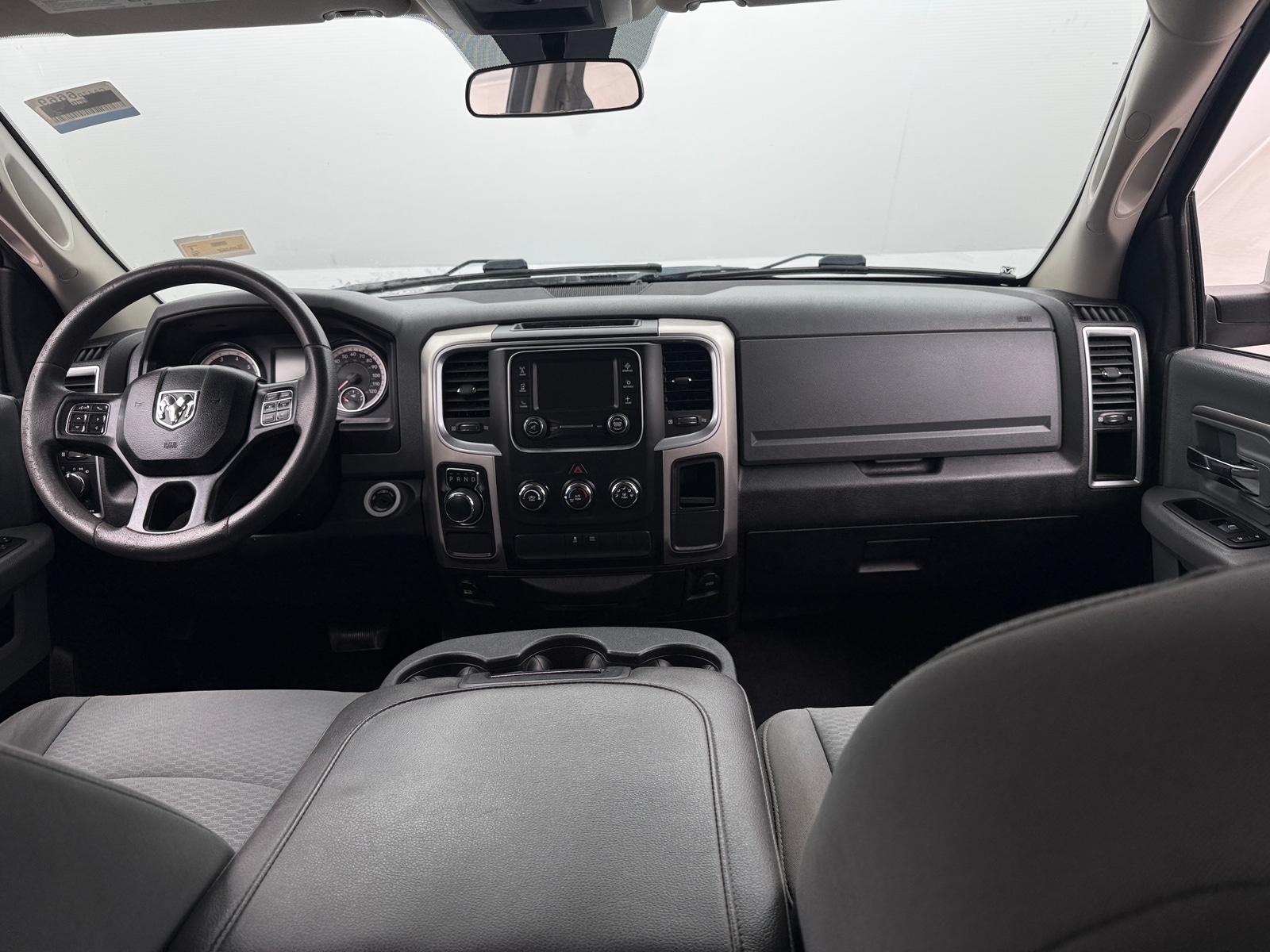 Thumbnail: 2019 RAM 1500 Classic - 3