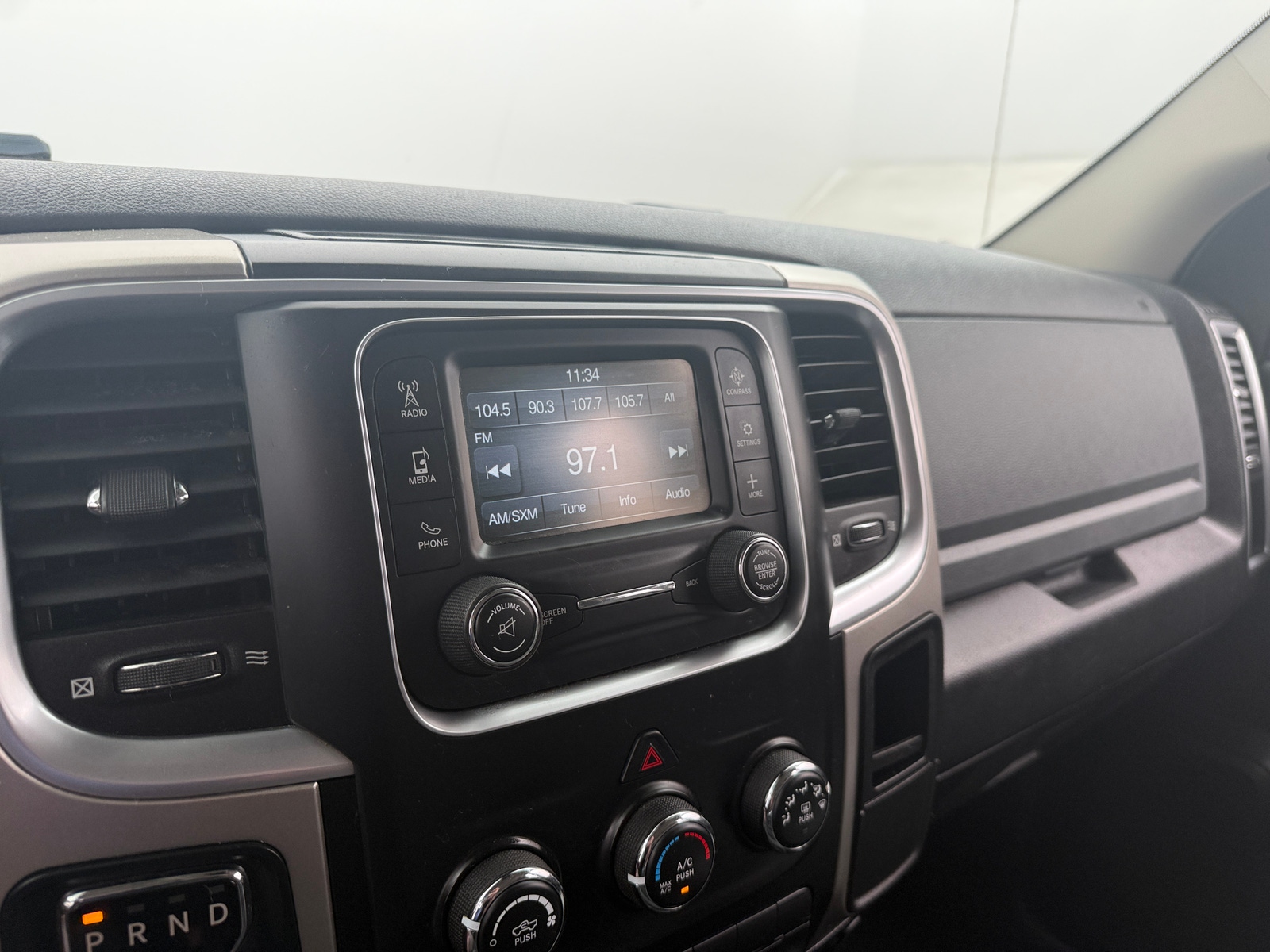 Thumbnail: 2019 RAM 1500 Classic - 4