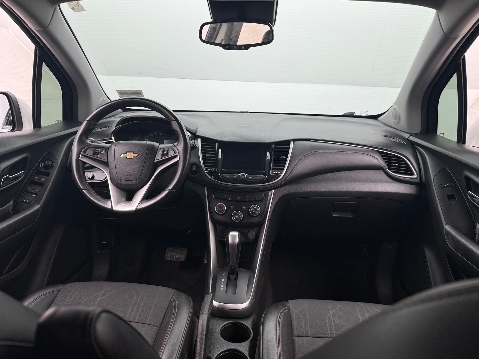 Thumbnail: 2022 Chevrolet Trax - 3
