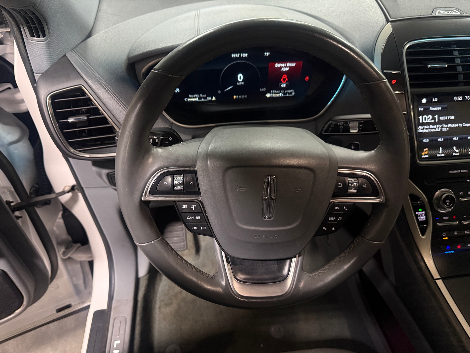 Thumbnail: 2019 Lincoln Nautilus - 4