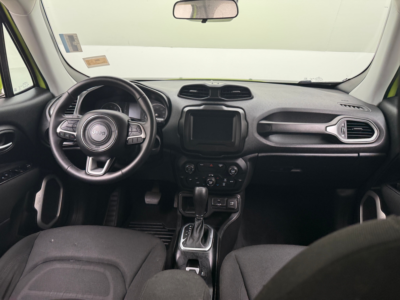 Thumbnail: 2018 Jeep Renegade - 3