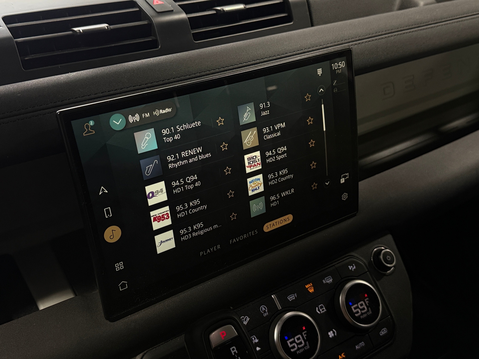 Thumbnail: 2023 Land Rover Defender - 3