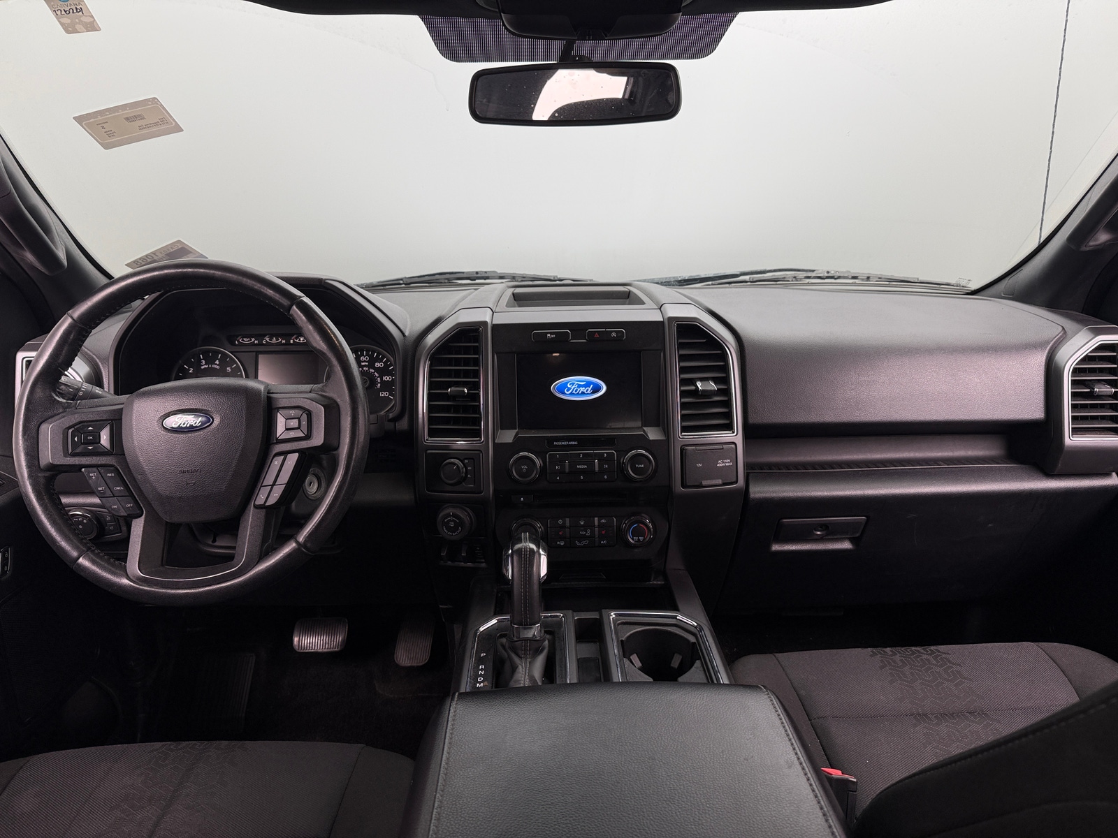 Thumbnail: 2018 Ford Econoline - 3