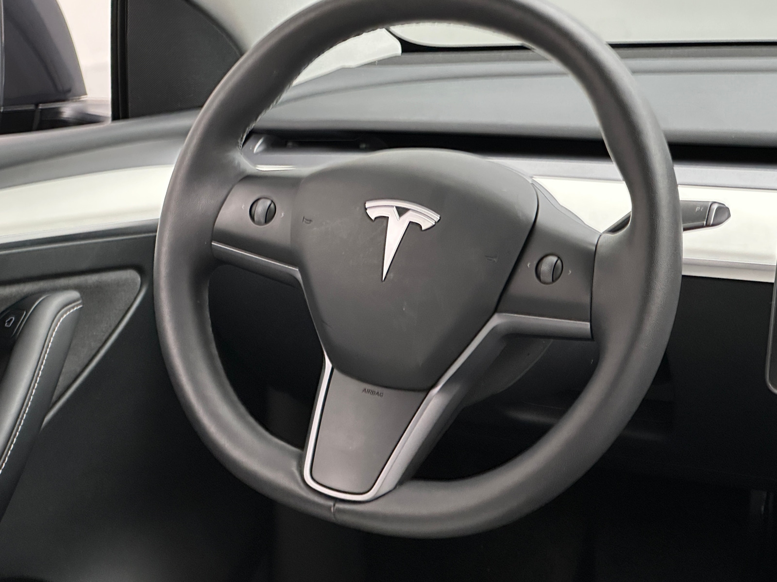Thumbnail: 2023 Tesla Model Y - 4