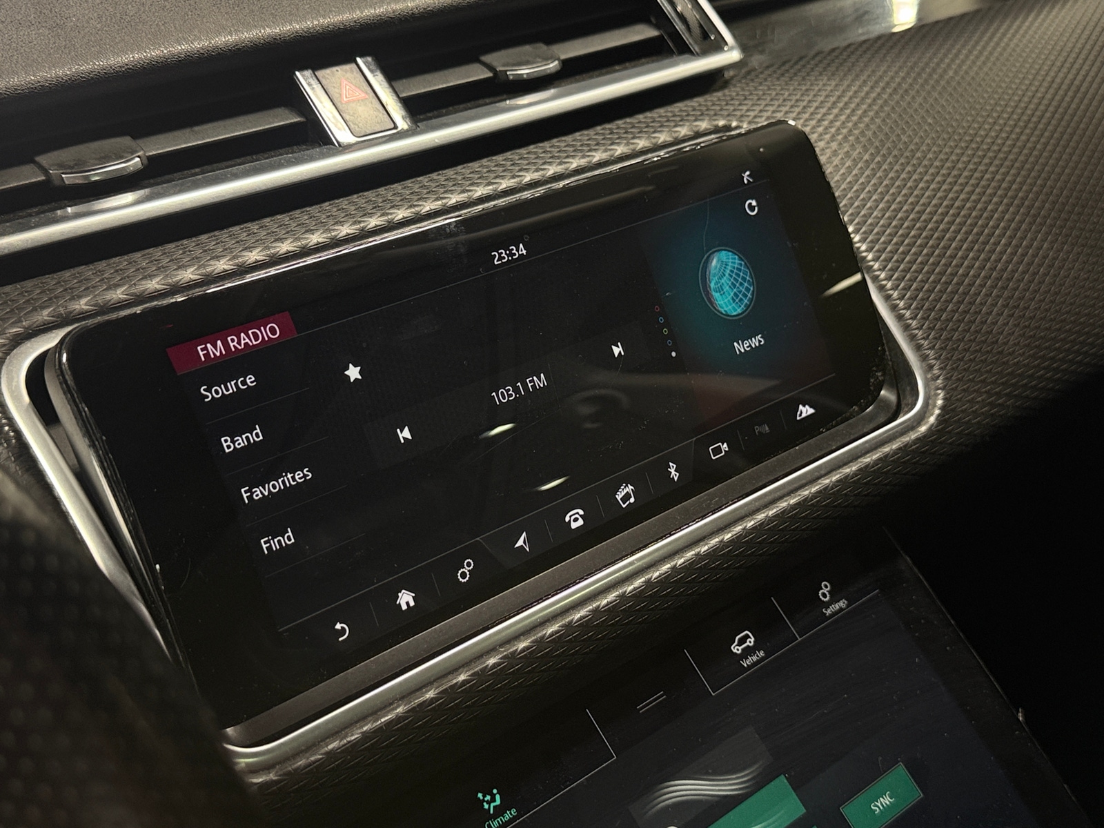 Thumbnail: 2019 Land Rover Range Rover Velar - 3
