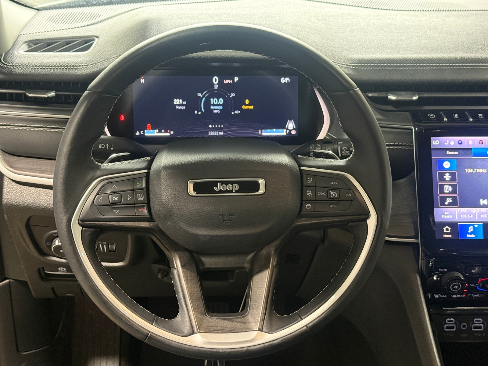 Thumbnail: 2022 Jeep Grand Cherokee - 4