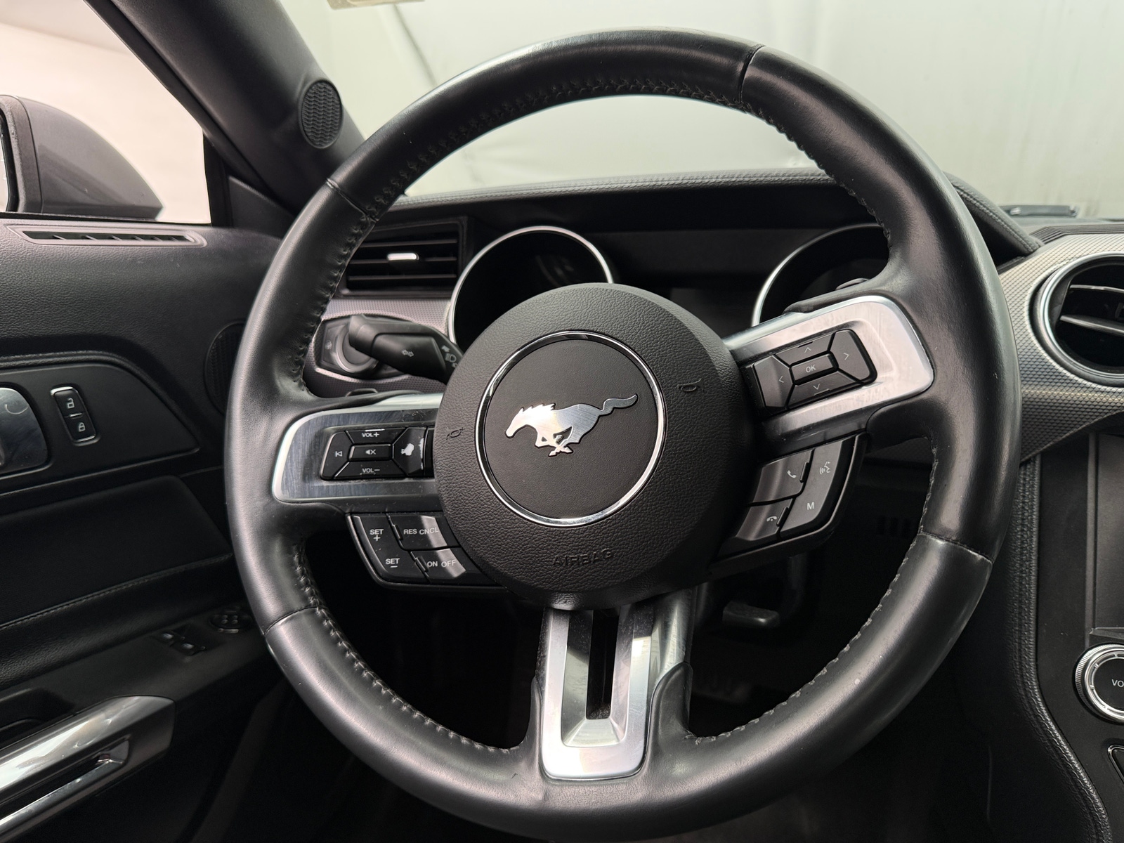 Thumbnail: 2018 Ford Mustang - 4