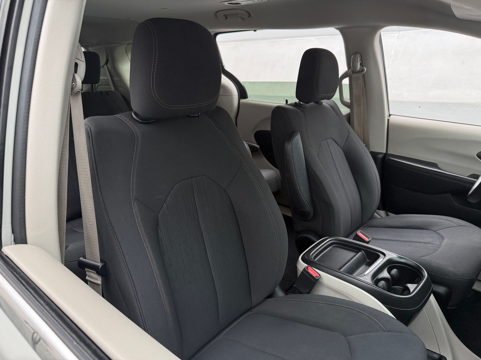 Thumbnail: 2019 Chrysler Pacifica - 2