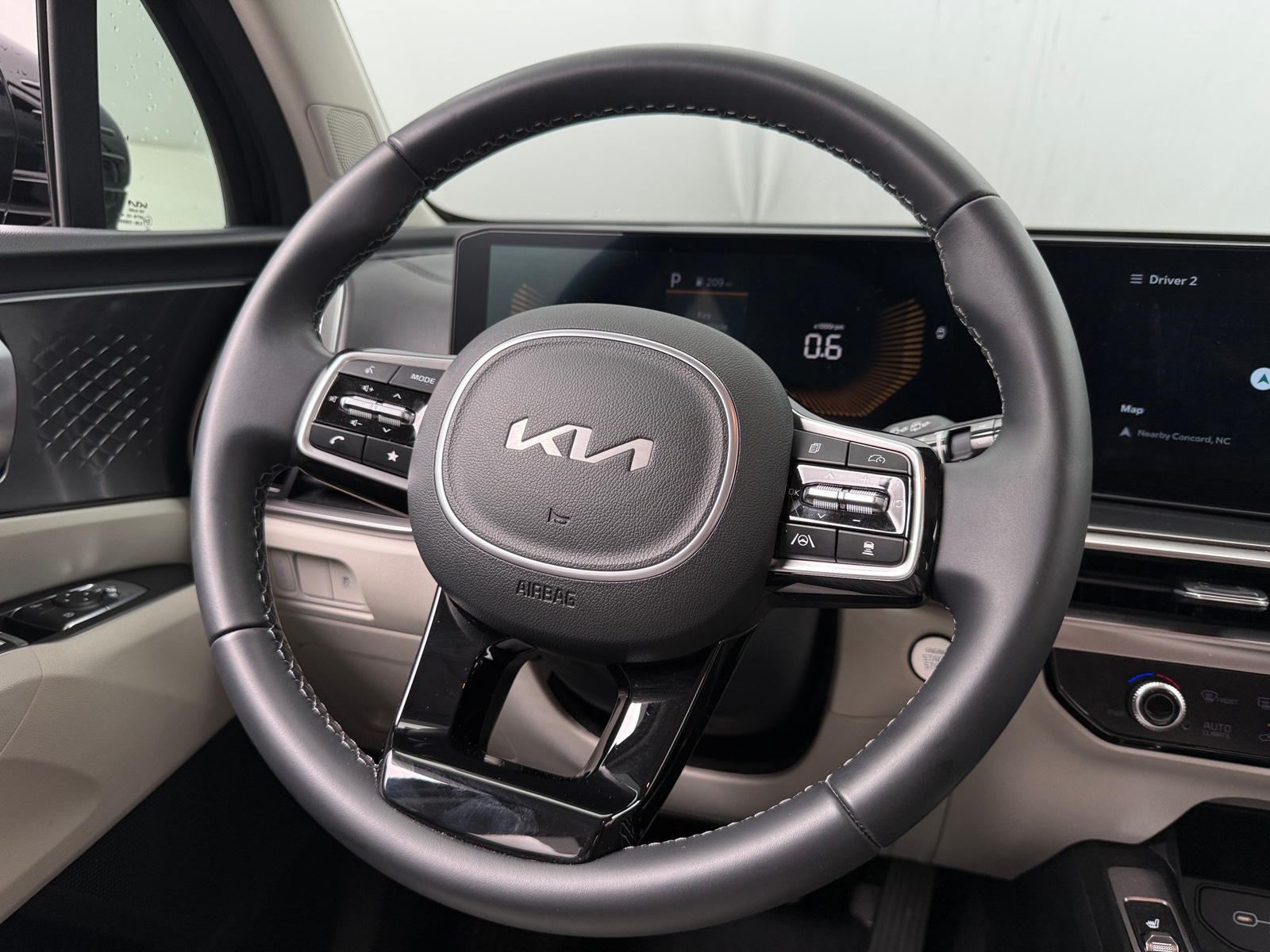Thumbnail: 2025 Kia Sorento - 4