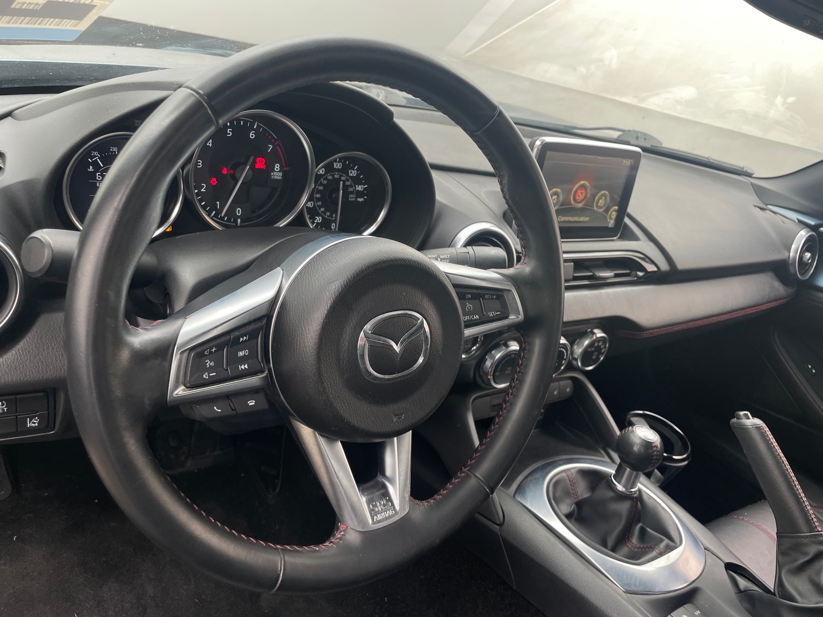Thumbnail: 2016 Mazda MX-5 Miata - 4