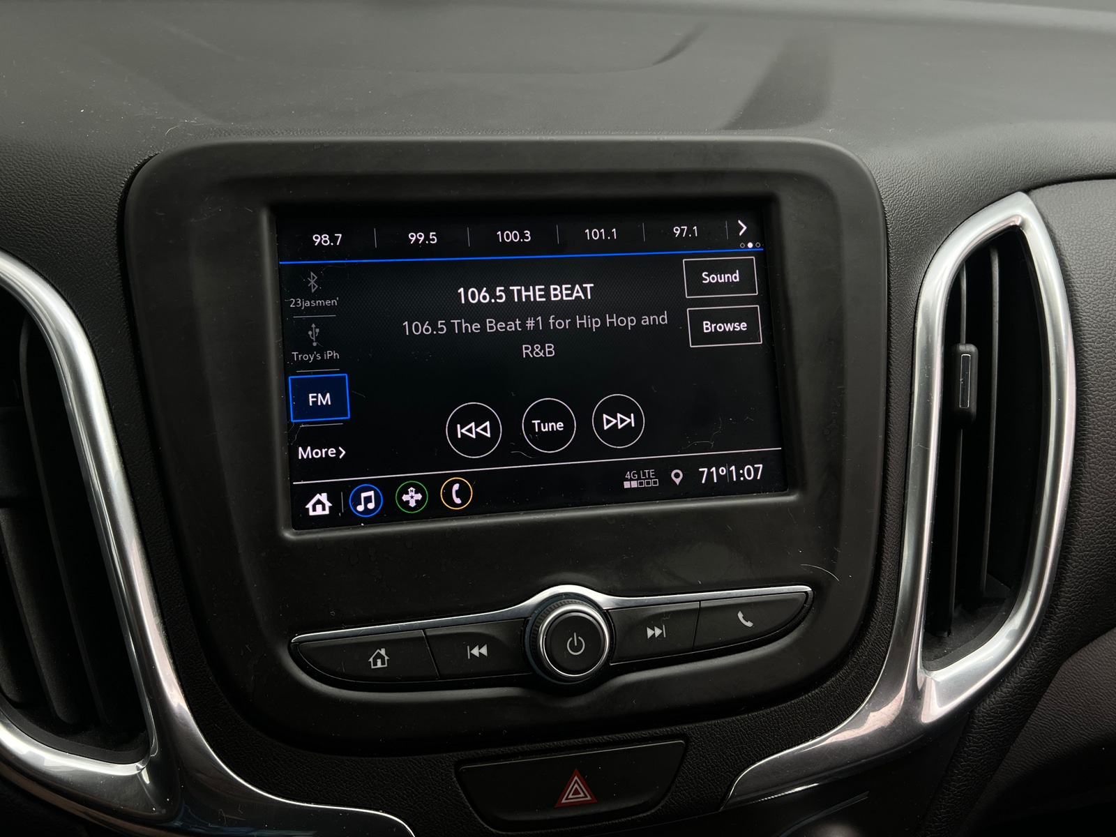 Thumbnail: 2020 Chevrolet Equinox - 4