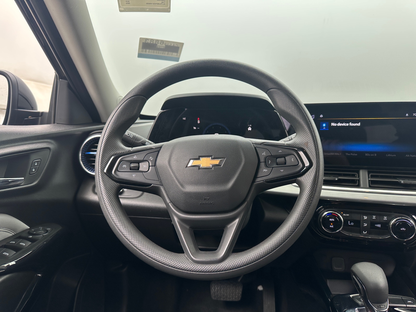 Thumbnail: 2025 Chevrolet Trax - 5