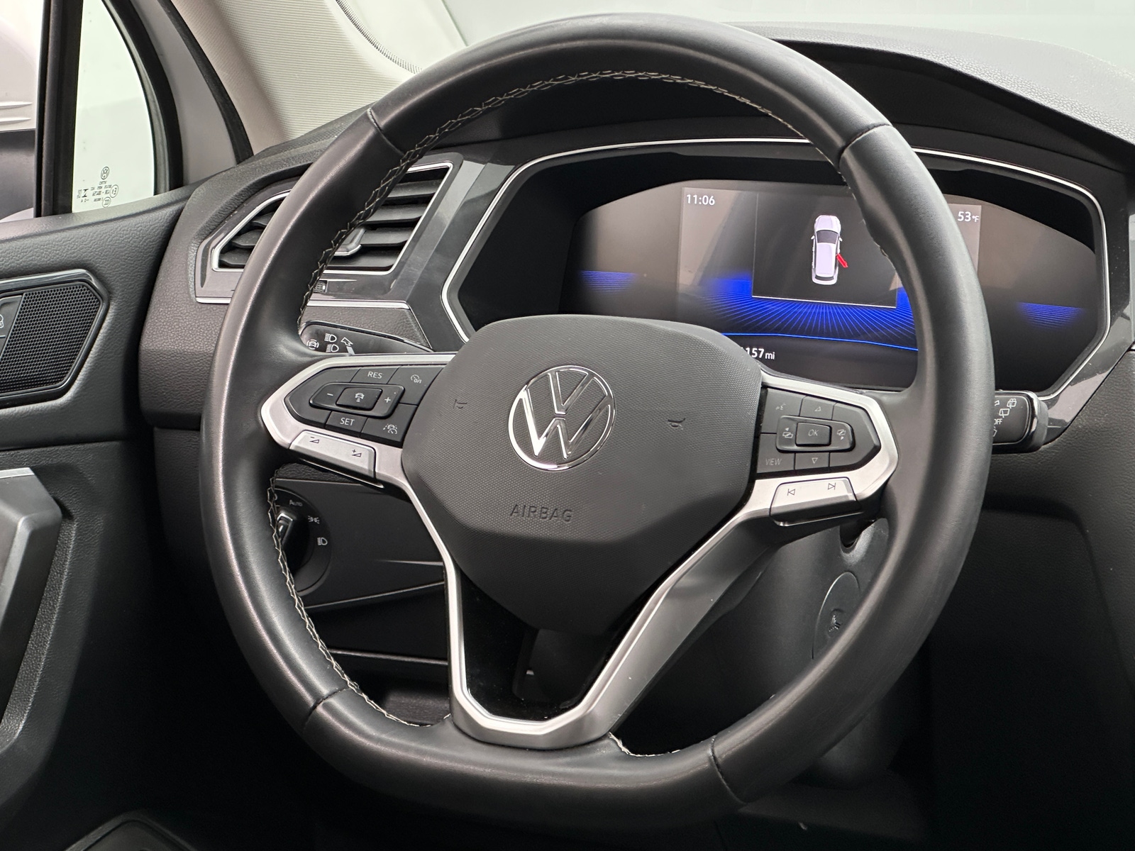 Thumbnail: 2024 Volkswagen Tiguan - 4