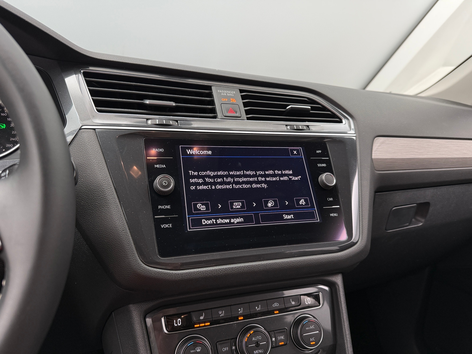 Thumbnail: 2021 Volkswagen Tiguan - 3