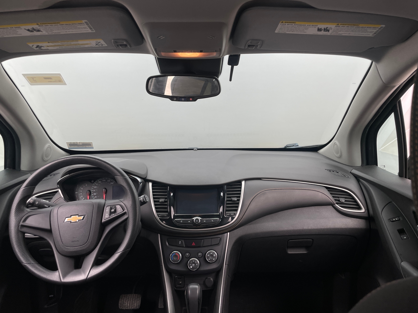 Thumbnail: 2017 Chevrolet Trax - 3