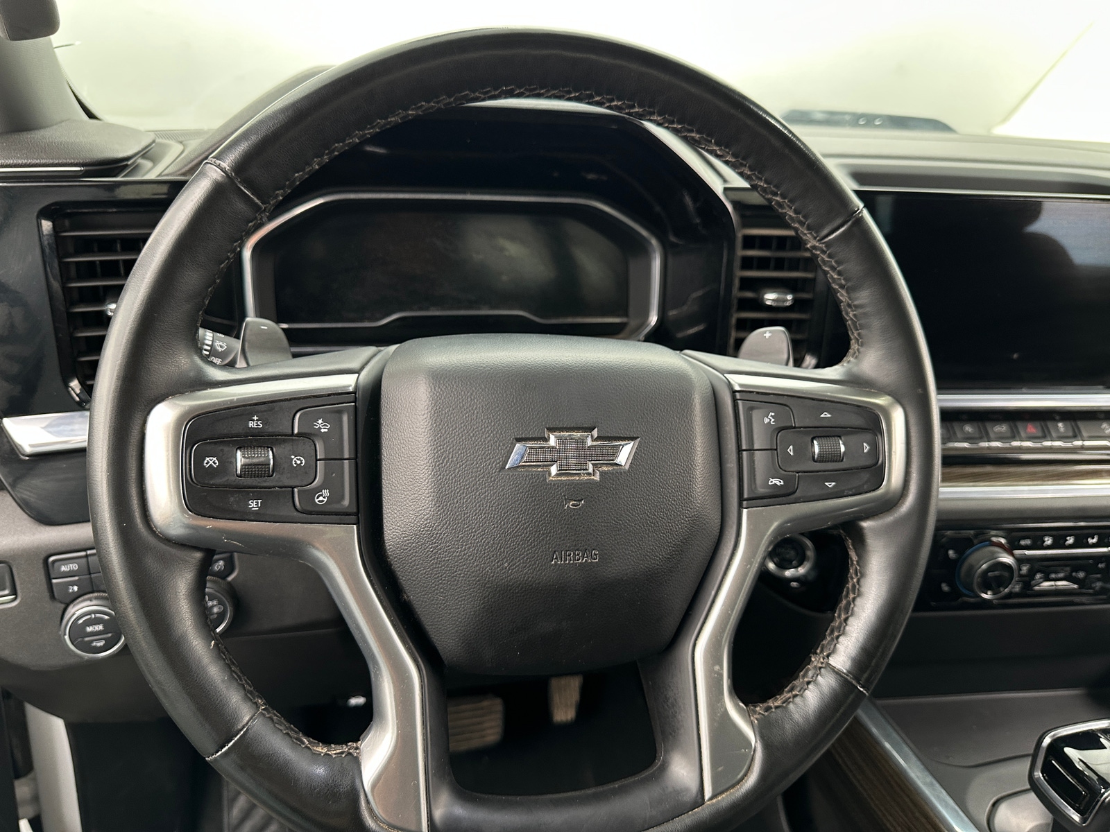 Thumbnail: 2024 Chevrolet Silverado 1500 - 5