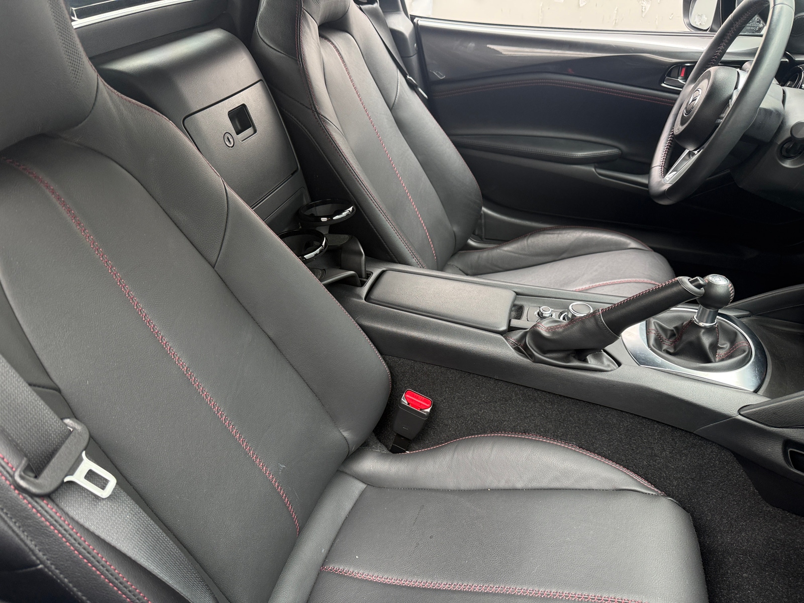 Thumbnail: 2019 Mazda MX-5 Miata - 2