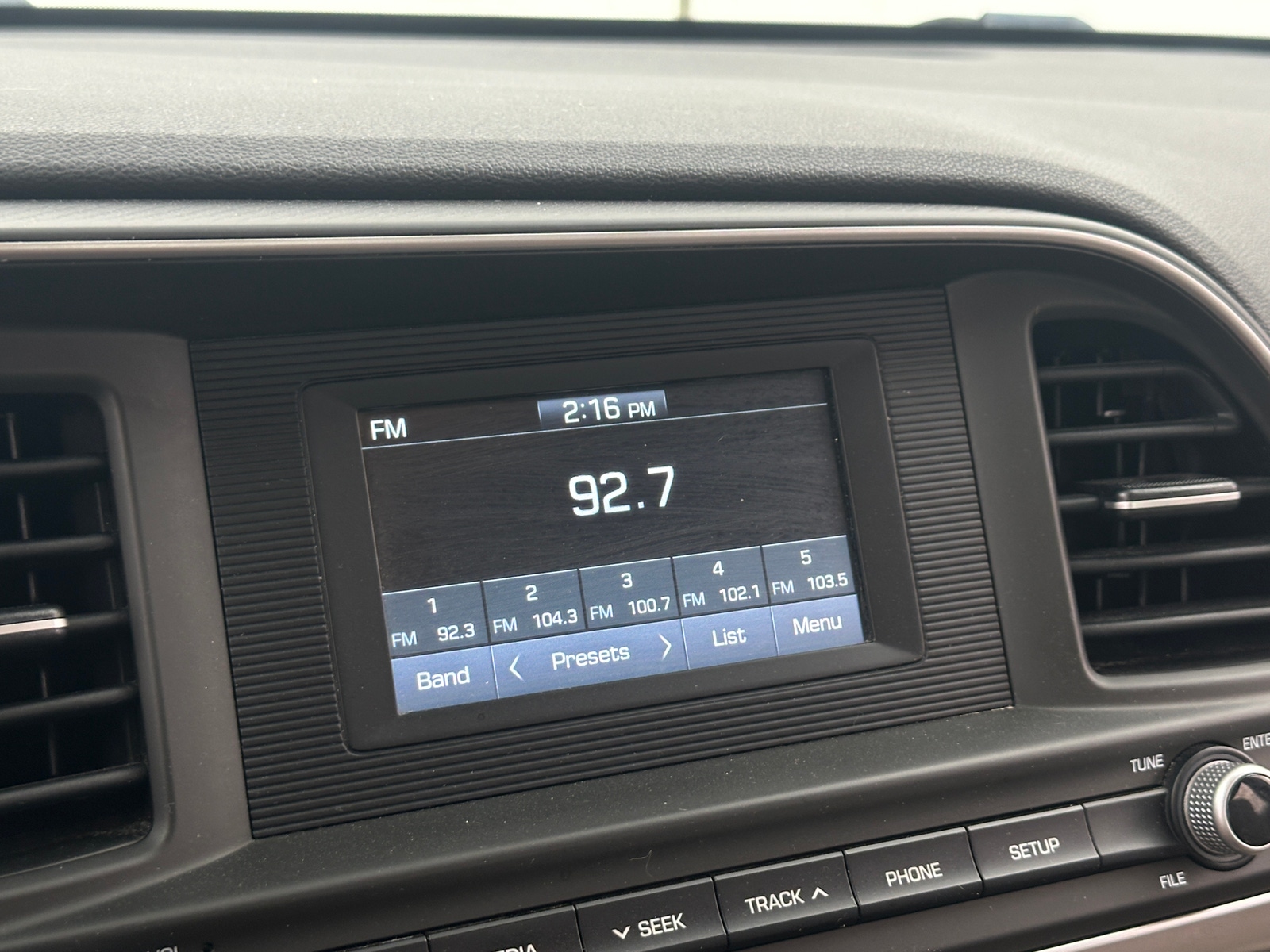 Thumbnail: 2019 Hyundai Elantra - 4