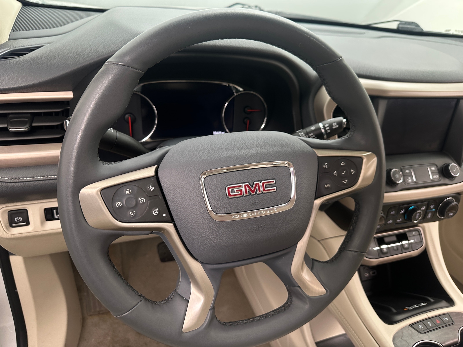 Thumbnail: 2023 GMC Acadia - 4