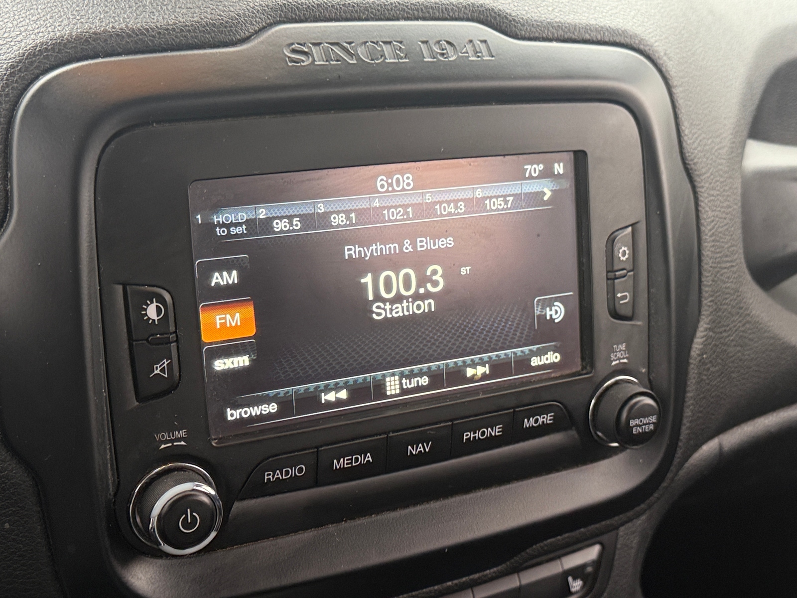 Thumbnail: 2015 Jeep Renegade - 4